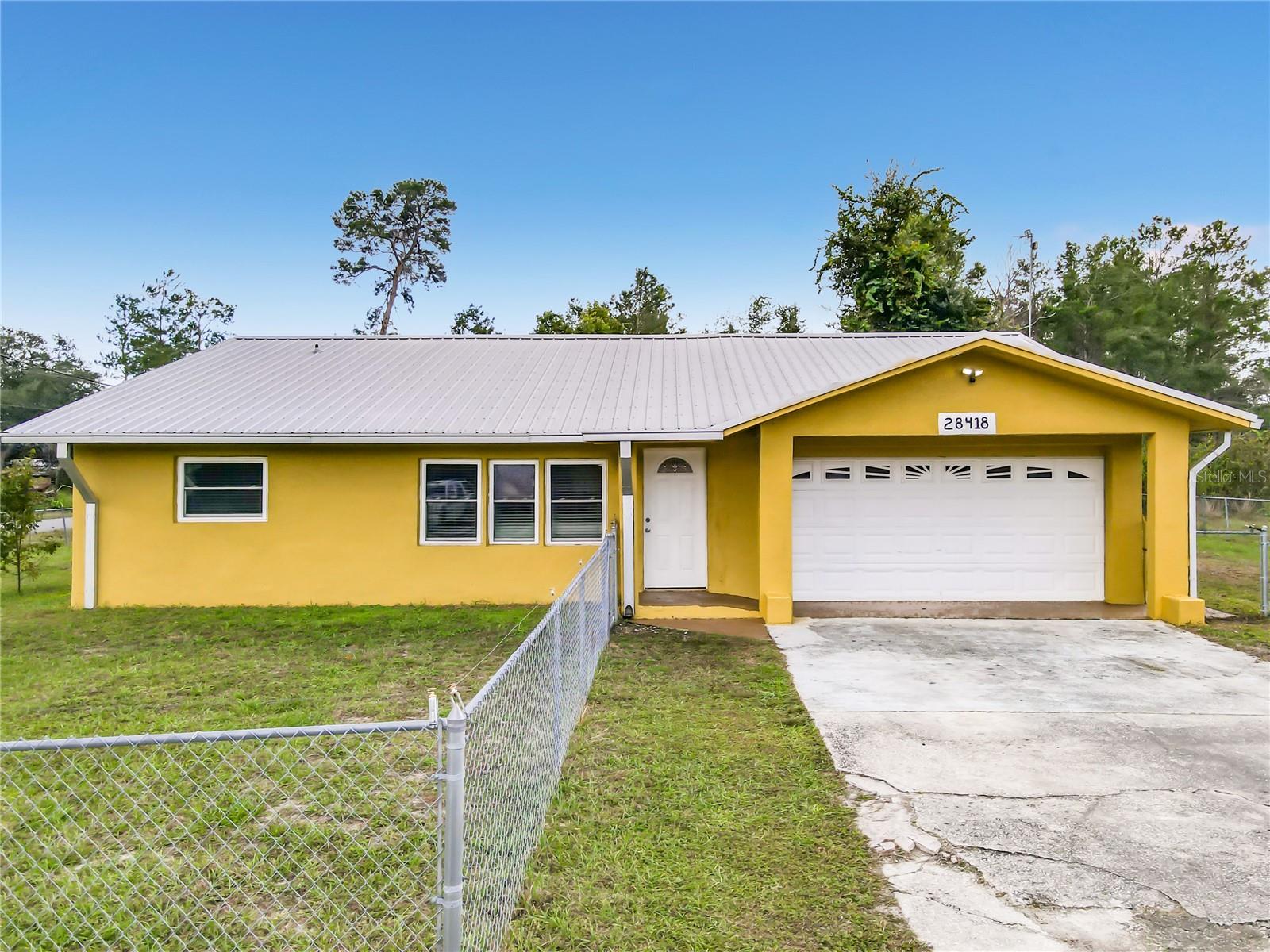 28418 BOUGAINVILLEA AVENUE, Paisley, FL 32767