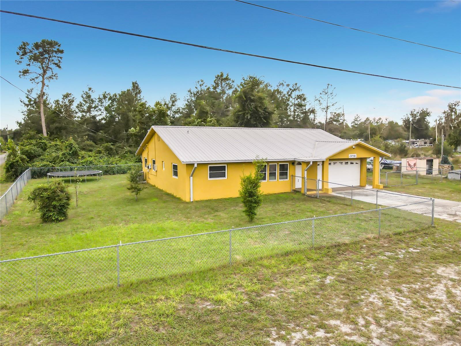 28418 BOUGAINVILLEA AVENUE, Paisley, FL 32767