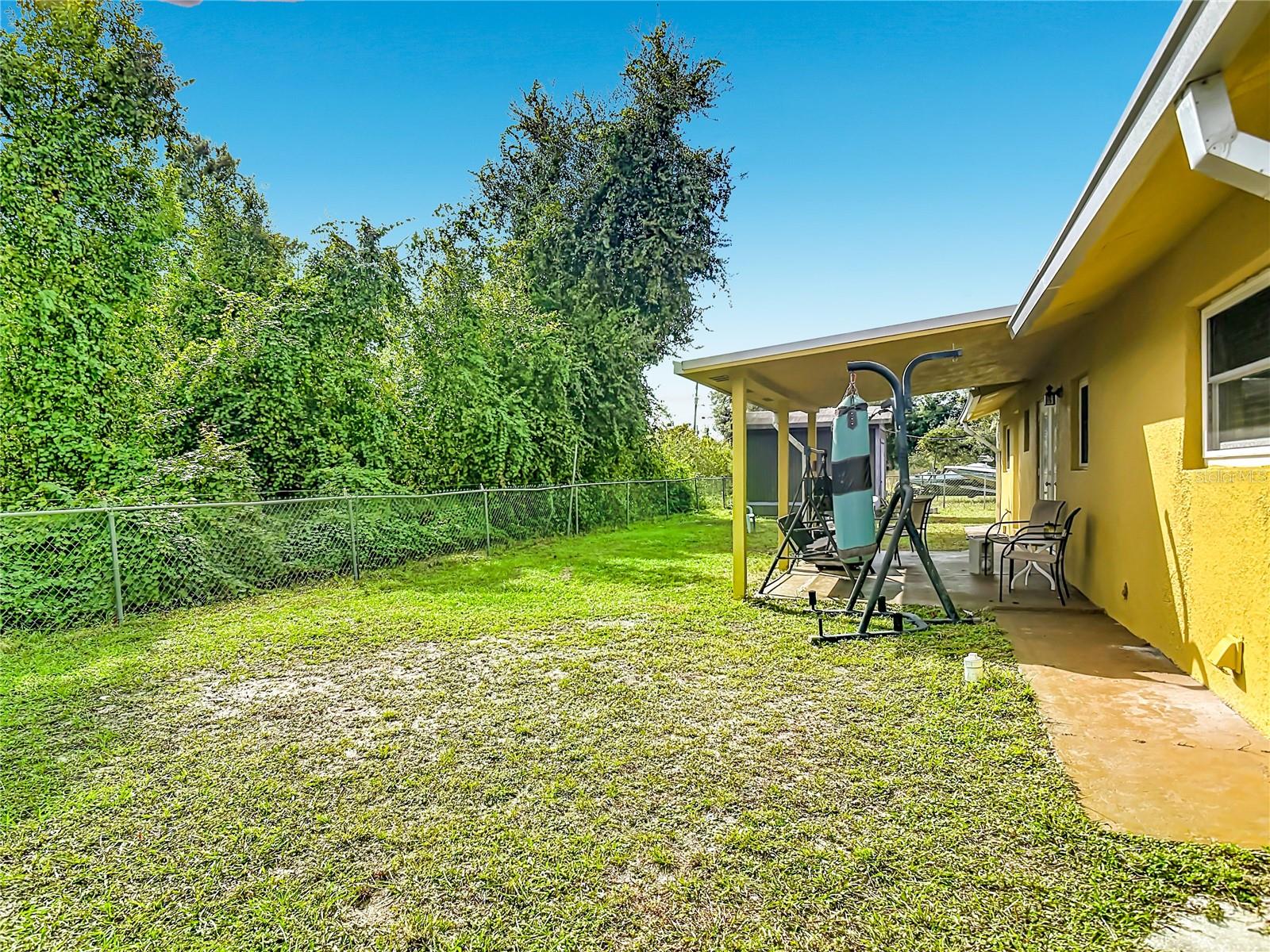 28418 BOUGAINVILLEA AVENUE, Paisley, FL 32767