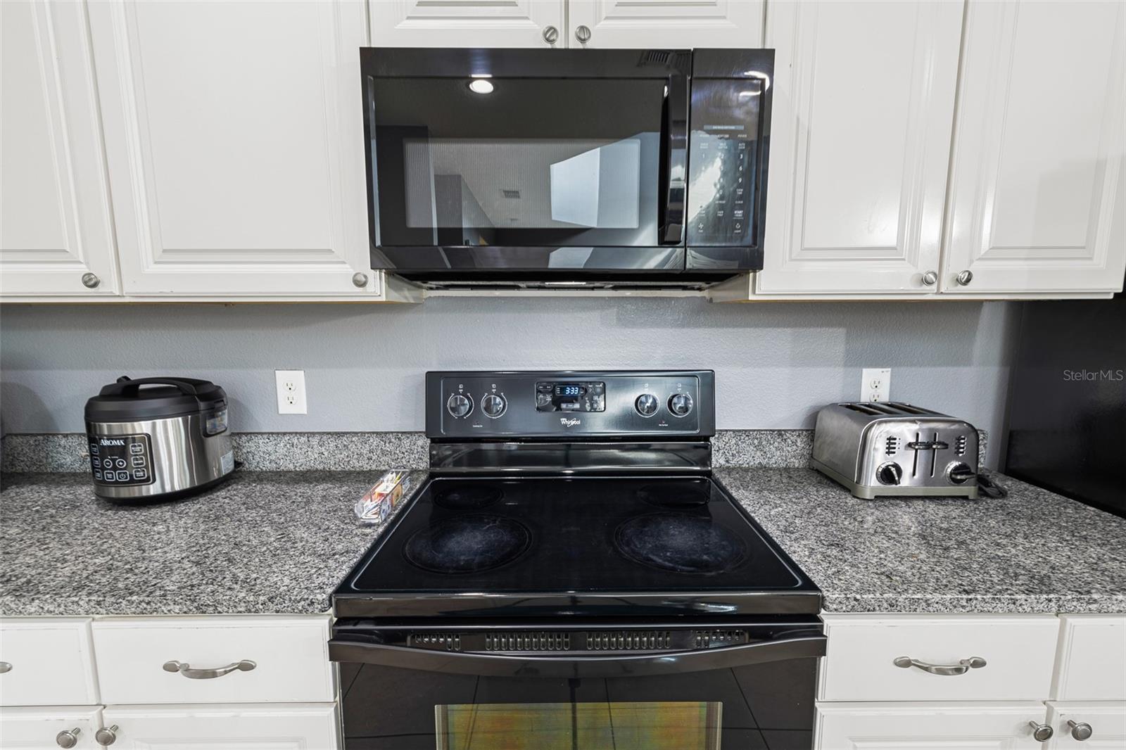 5221 OAKBOURNE AVENUE, Davenport, FL 33837