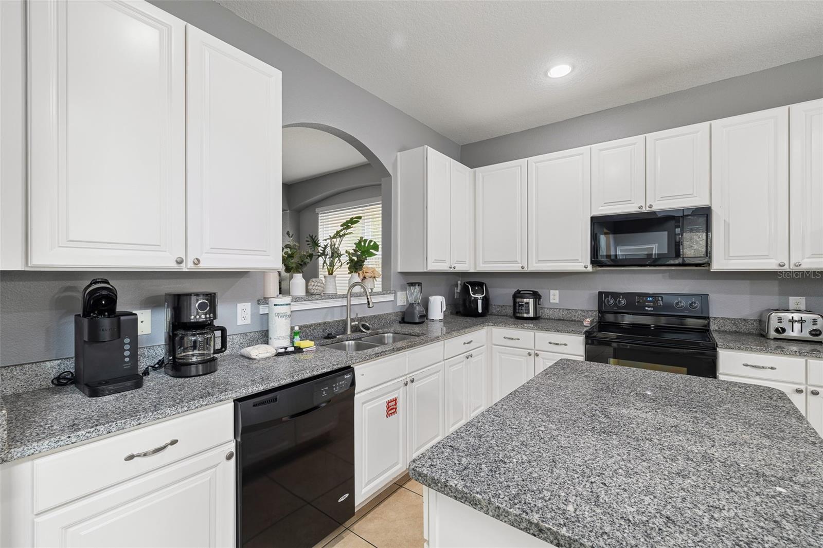 5221 OAKBOURNE AVENUE, Davenport, FL 33837