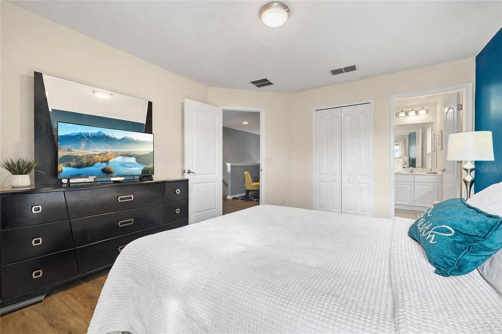 5221 OAKBOURNE AVENUE, Davenport, FL 33837