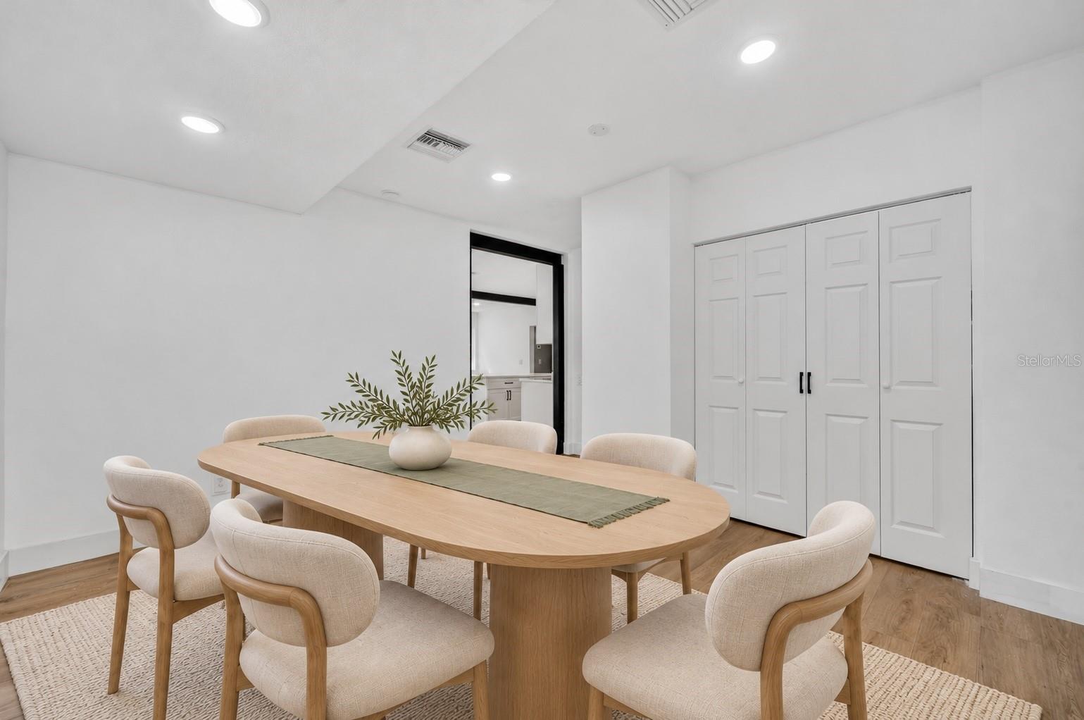 Dining Room - Virtually Sataged