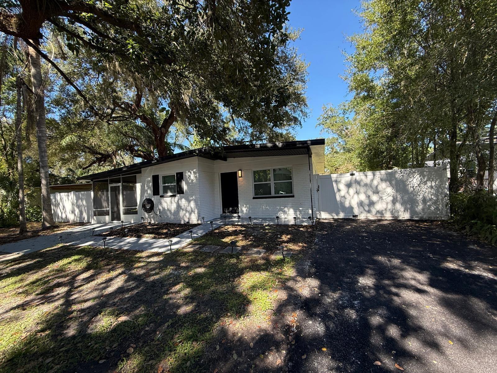 1912 E HAMILTON AVENUE, Tampa, FL 33610