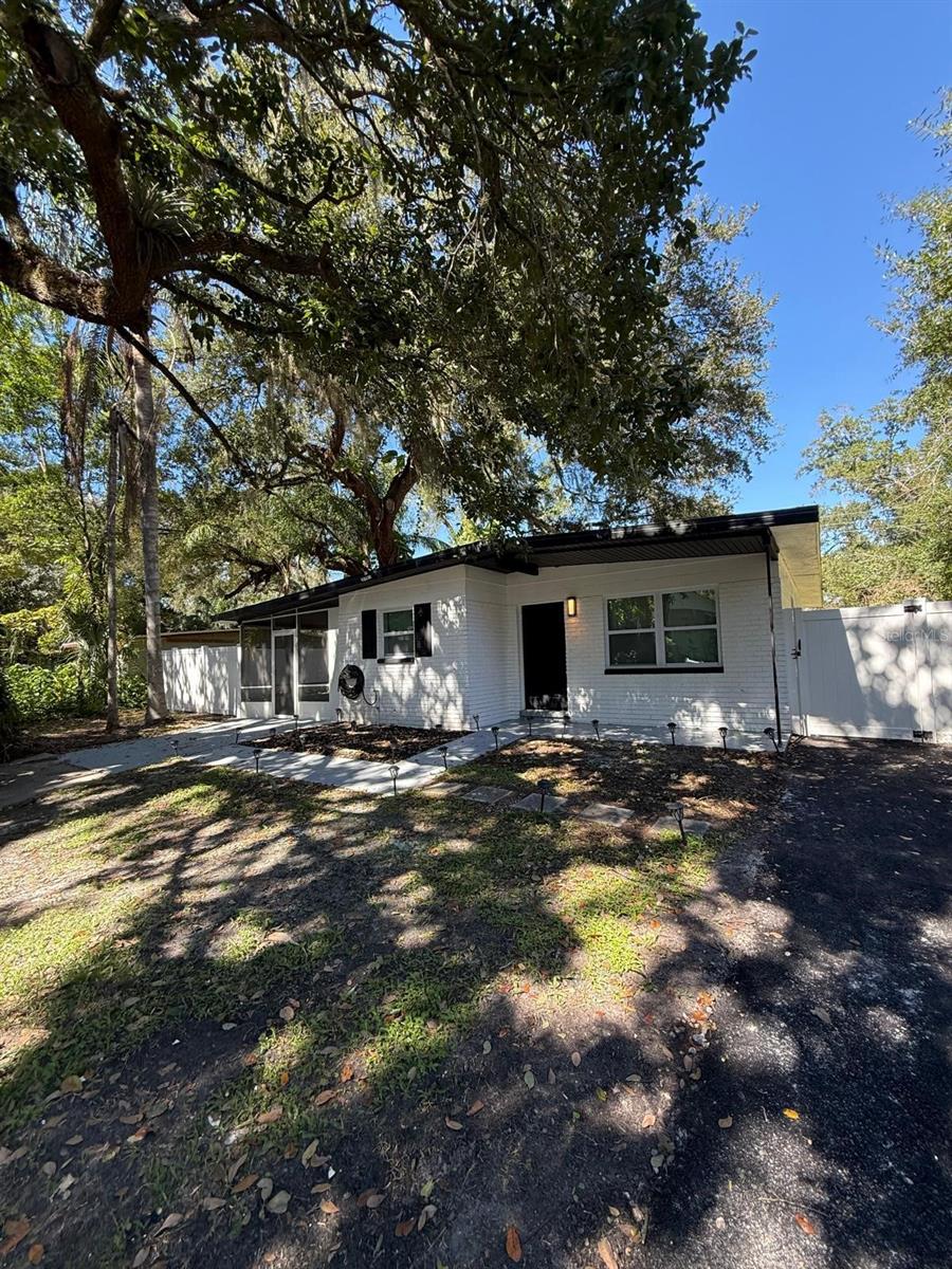 1912 E HAMILTON AVENUE, Tampa, FL 33610