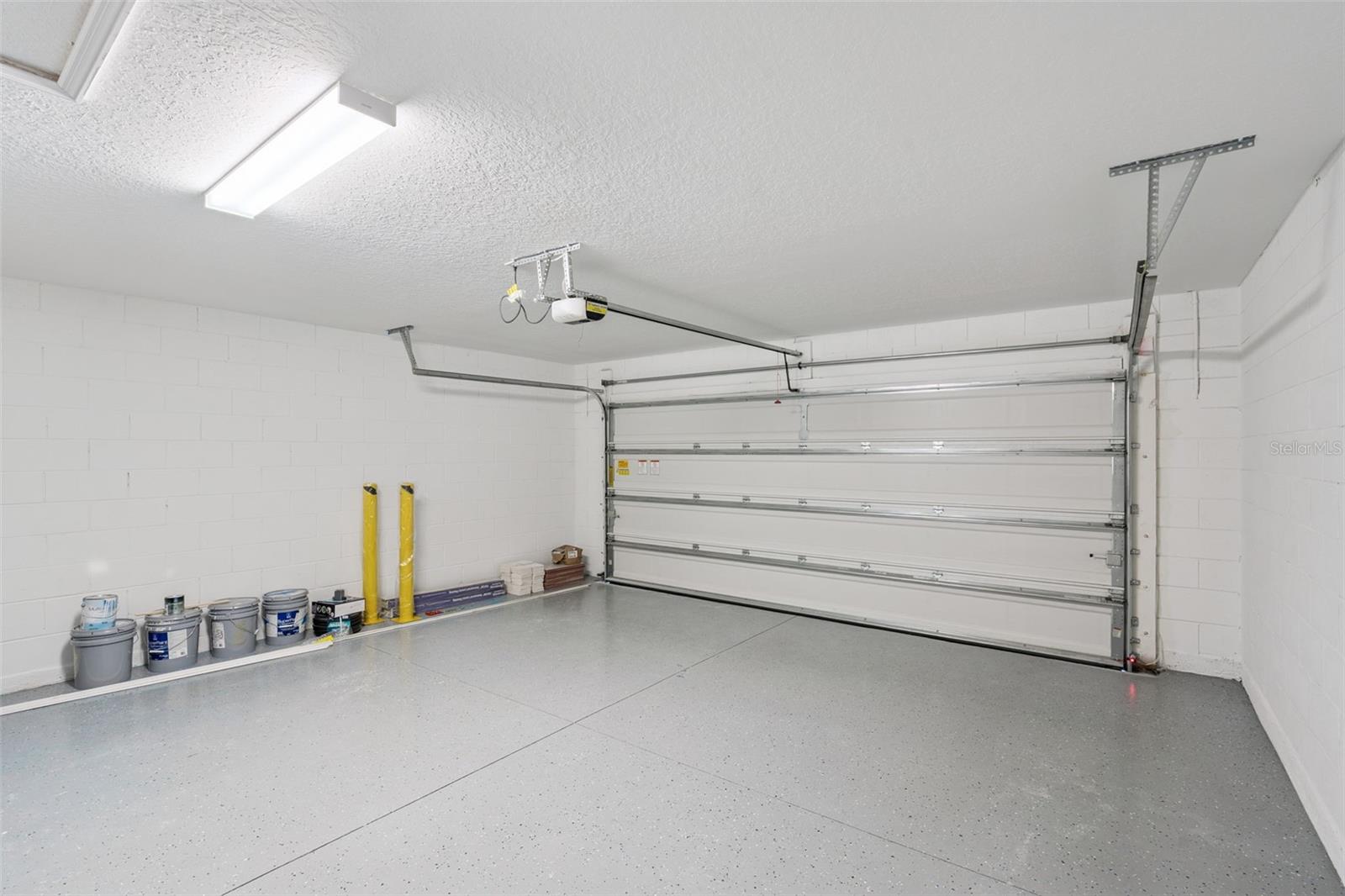 2256 GLADIOLUS LANE, Mascotte, FL 34753