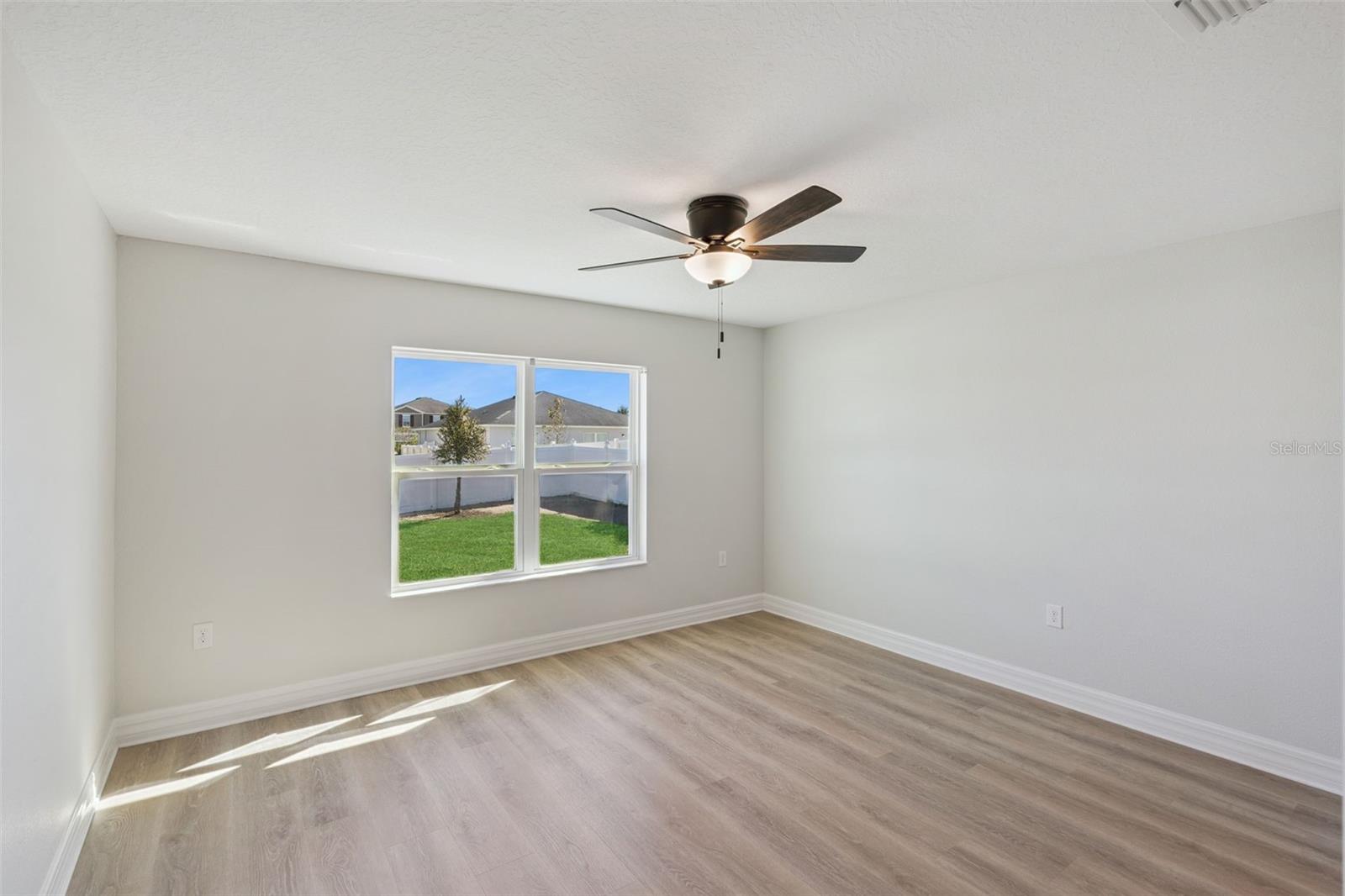 2256 GLADIOLUS LANE, Mascotte, FL 34753