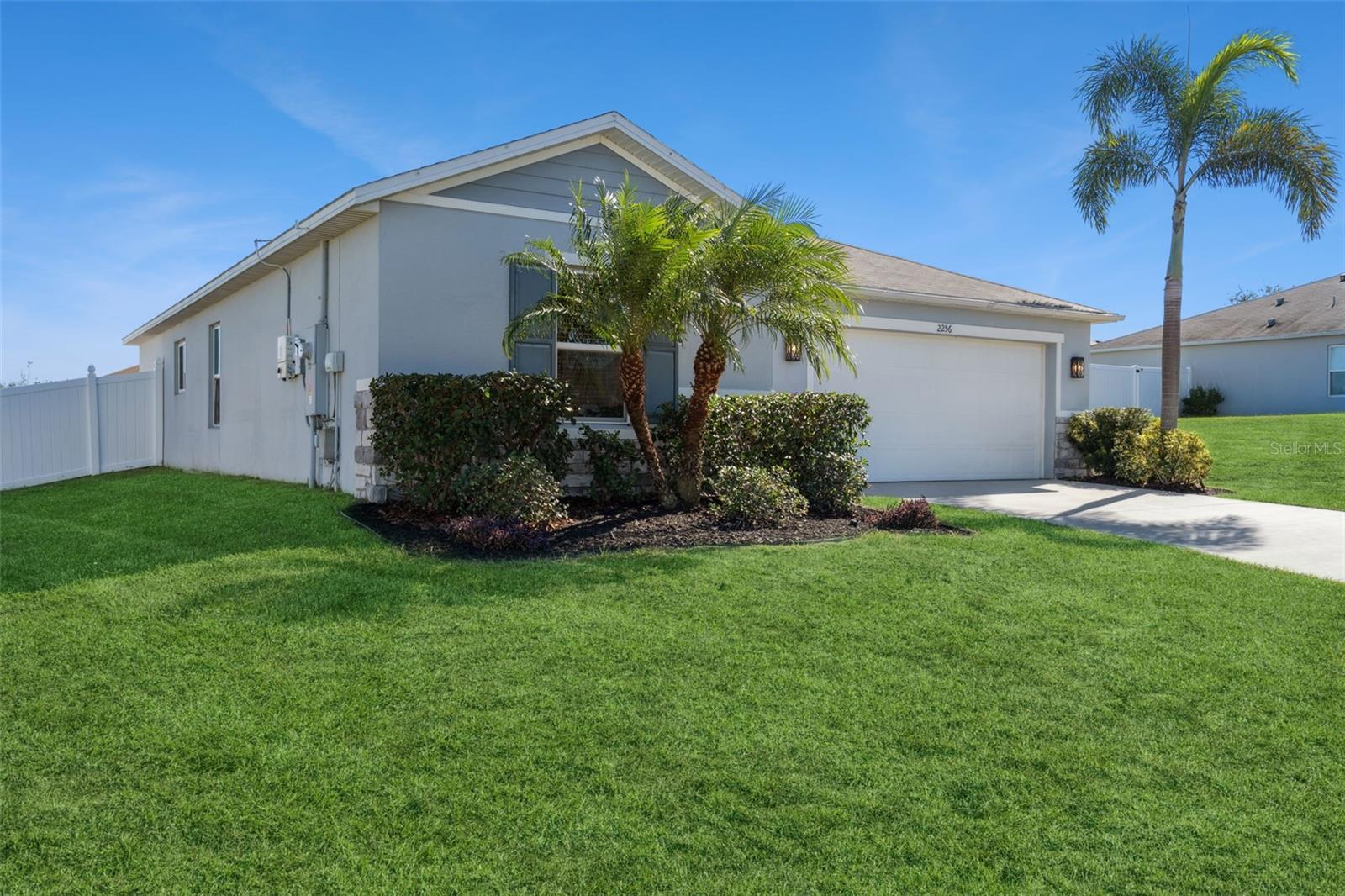 2256 GLADIOLUS LANE, Mascotte, FL 34753