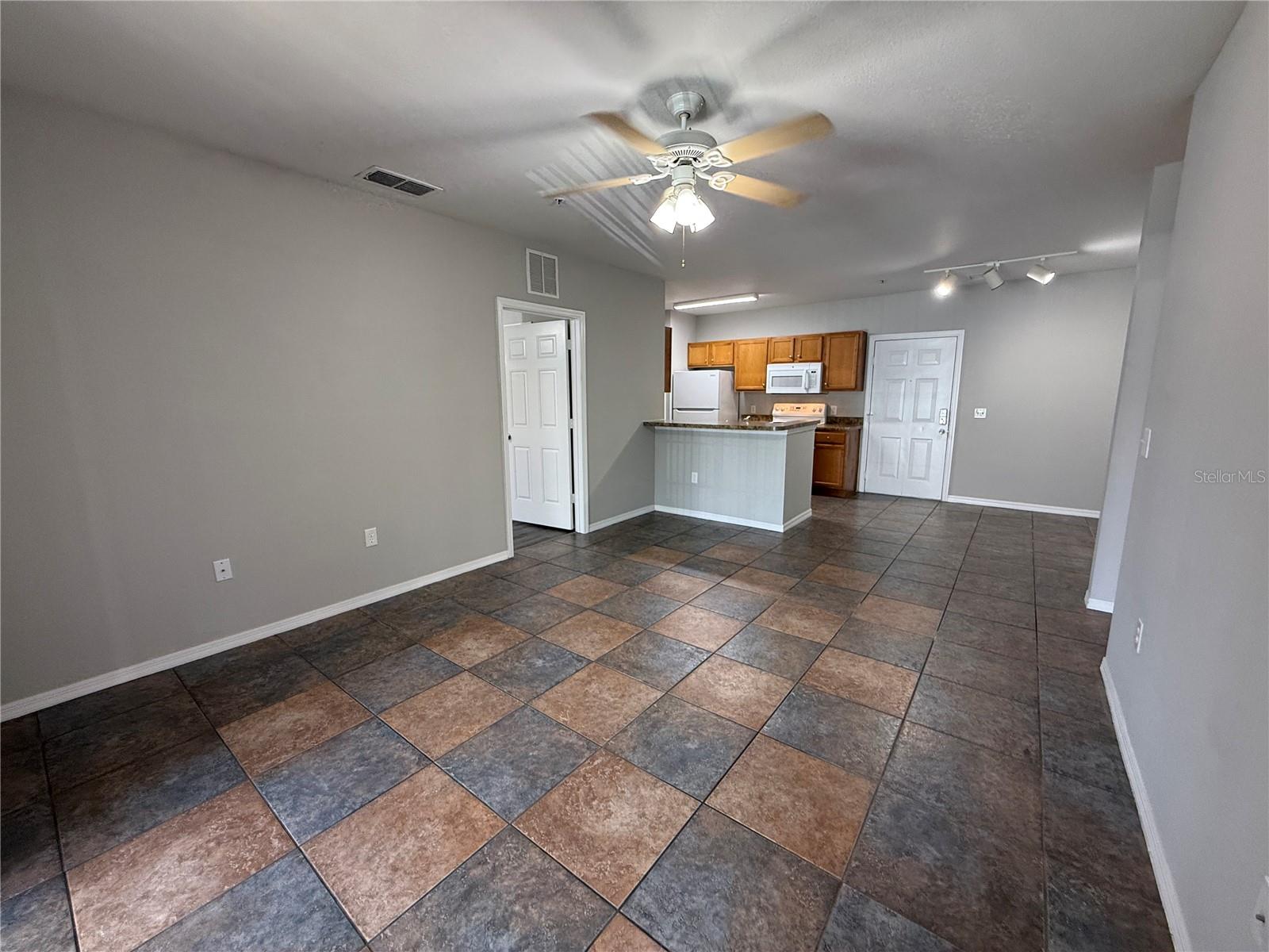 5550 E MICHIGAN STREET, #3131, Orlando, FL 32822 5550 E MICHIGAN STREET, #3131, Orlando, FL 32822