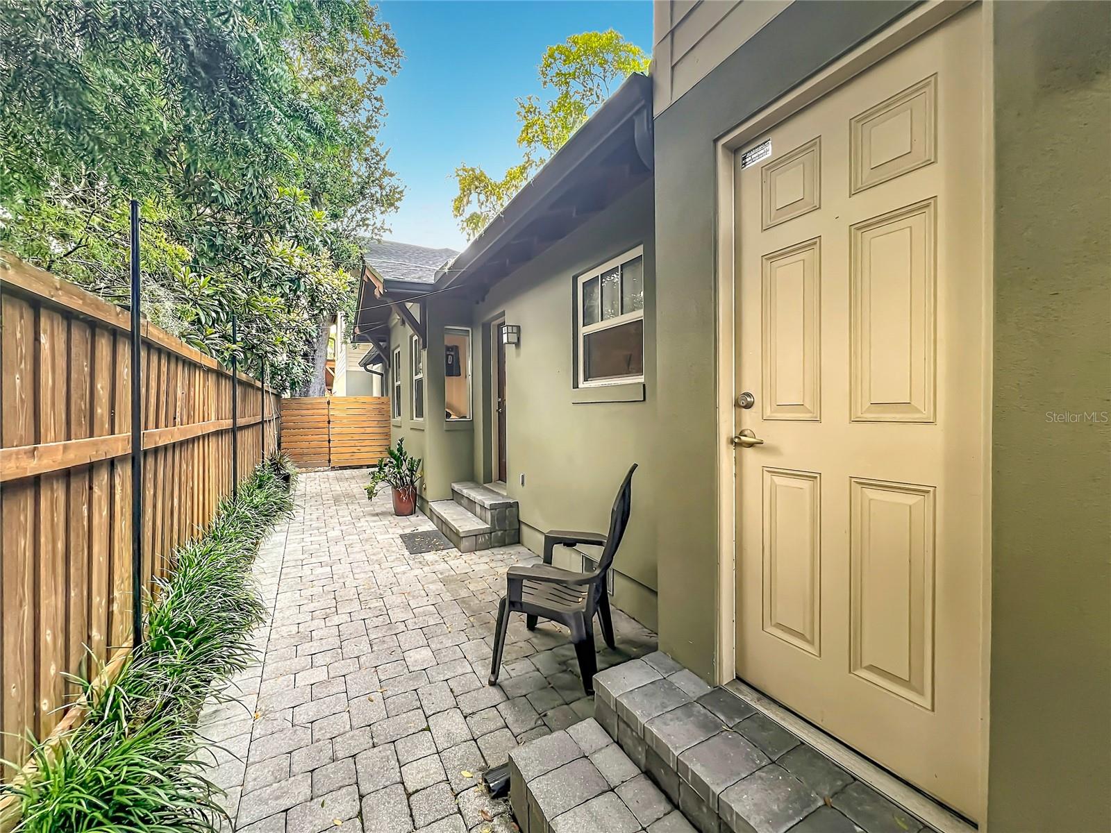 1228 EDWARDS LANE, Orlando, FL 32804