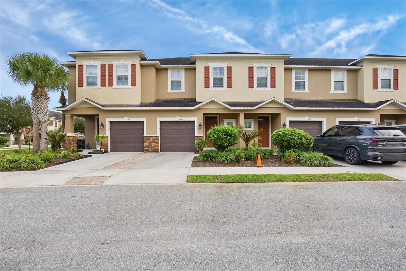 1609 VINEYARD LANE, Oldsmar, FL 34677 1609 VINEYARD LANE, Oldsmar, FL 34677