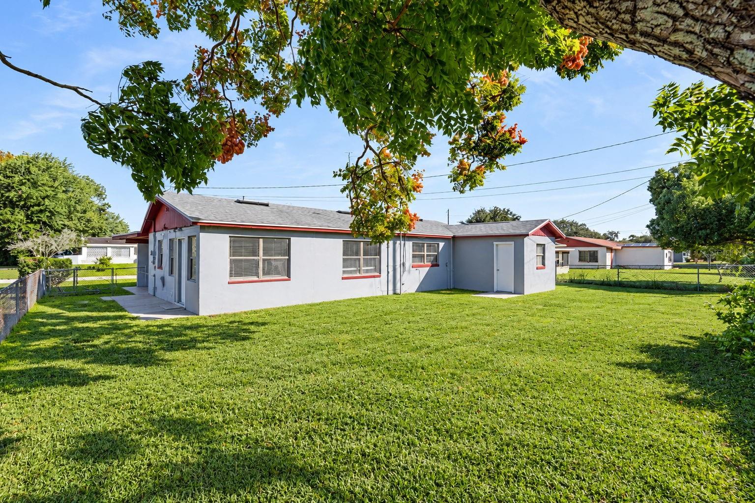 1884 ATTUCKS AVENUE, Orlando, FL 32811
