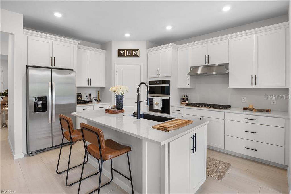10388 MADDOX LN, Bonita Springs, FL 34135