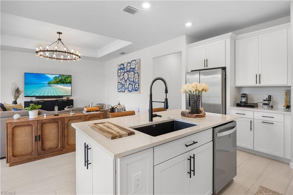 10388 MADDOX LN, Bonita Springs, FL 34135