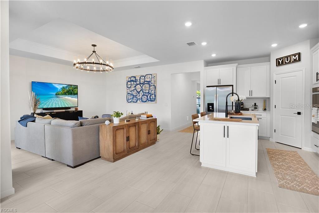 10388 MADDOX LN, Bonita Springs, FL 34135