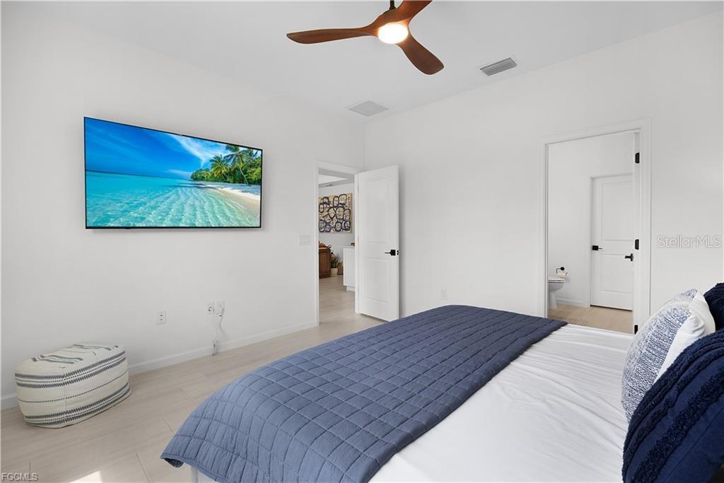 10388 MADDOX LN, Bonita Springs, FL 34135
