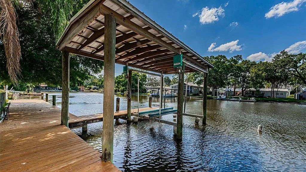 Private Covered boat lift Private Covered boat lift