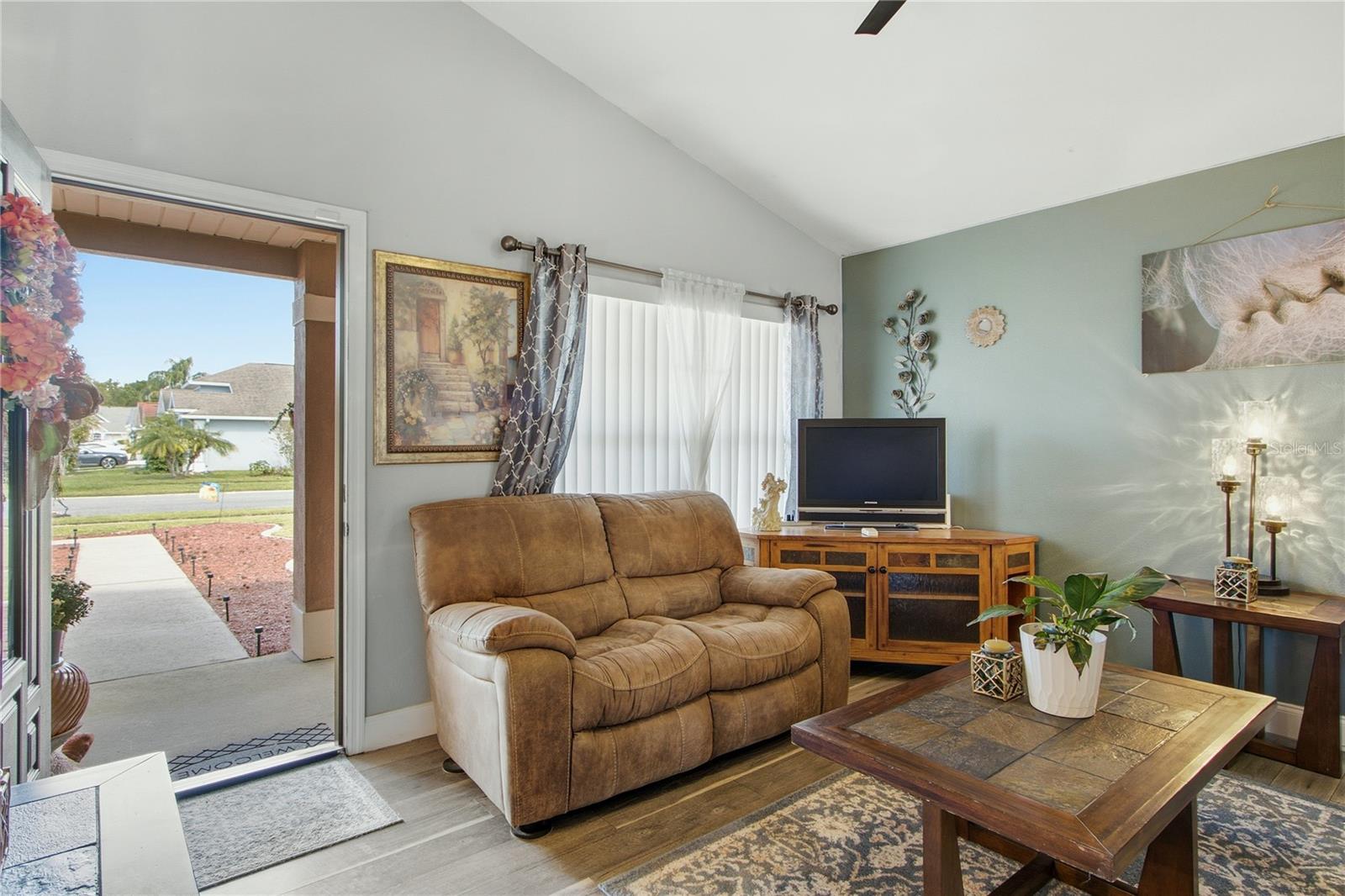 10881 BROWN TROUT CIRCLE, Orlando, FL 32825 10881 BROWN TROUT CIRCLE, Orlando, FL 32825