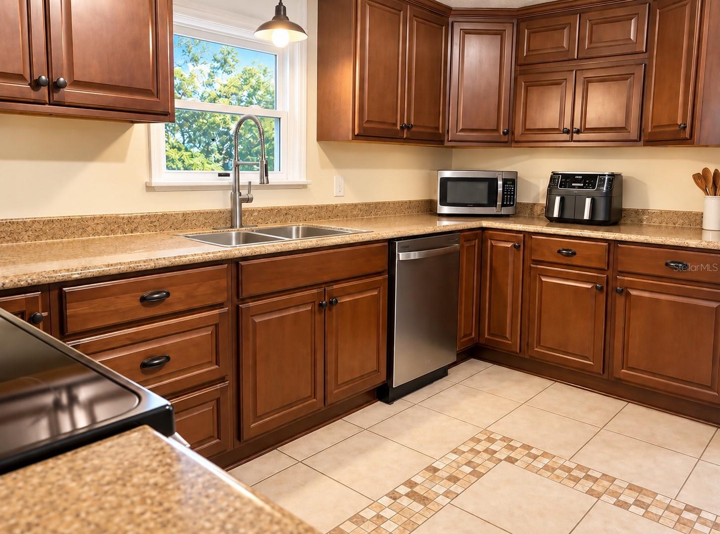 8809 TREASURE ISLAND ROAD, Leesburg, FL 34788