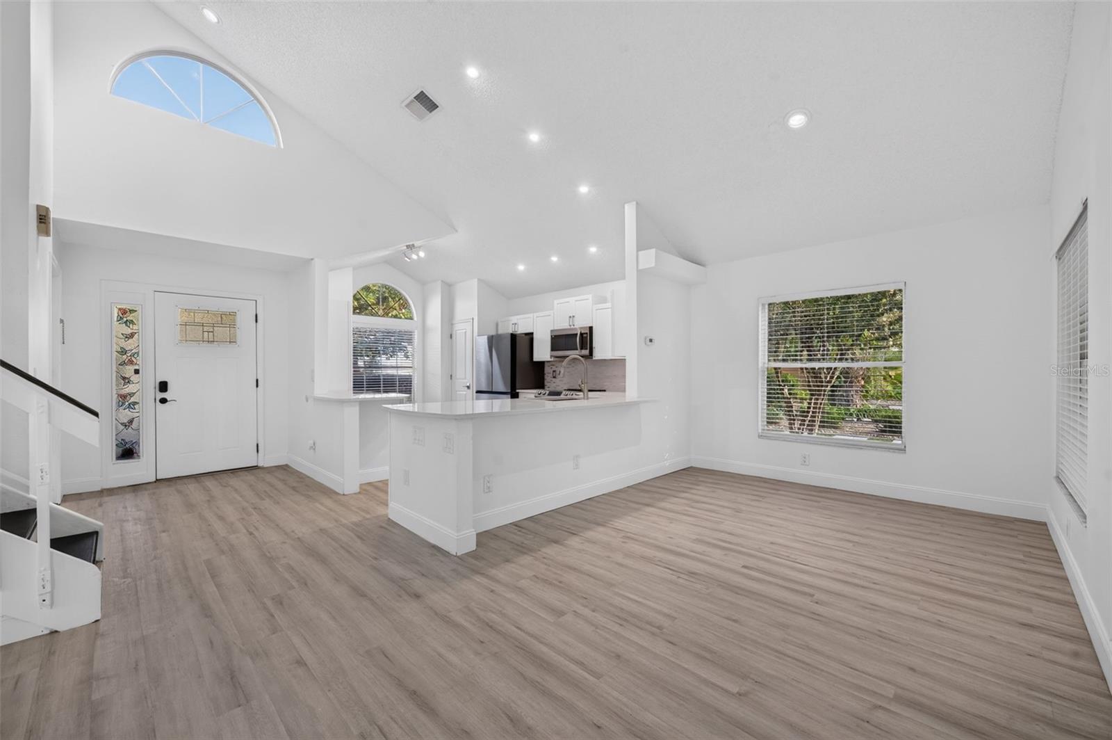 3828 GUILDFORD COURT, Orlando, FL 32817