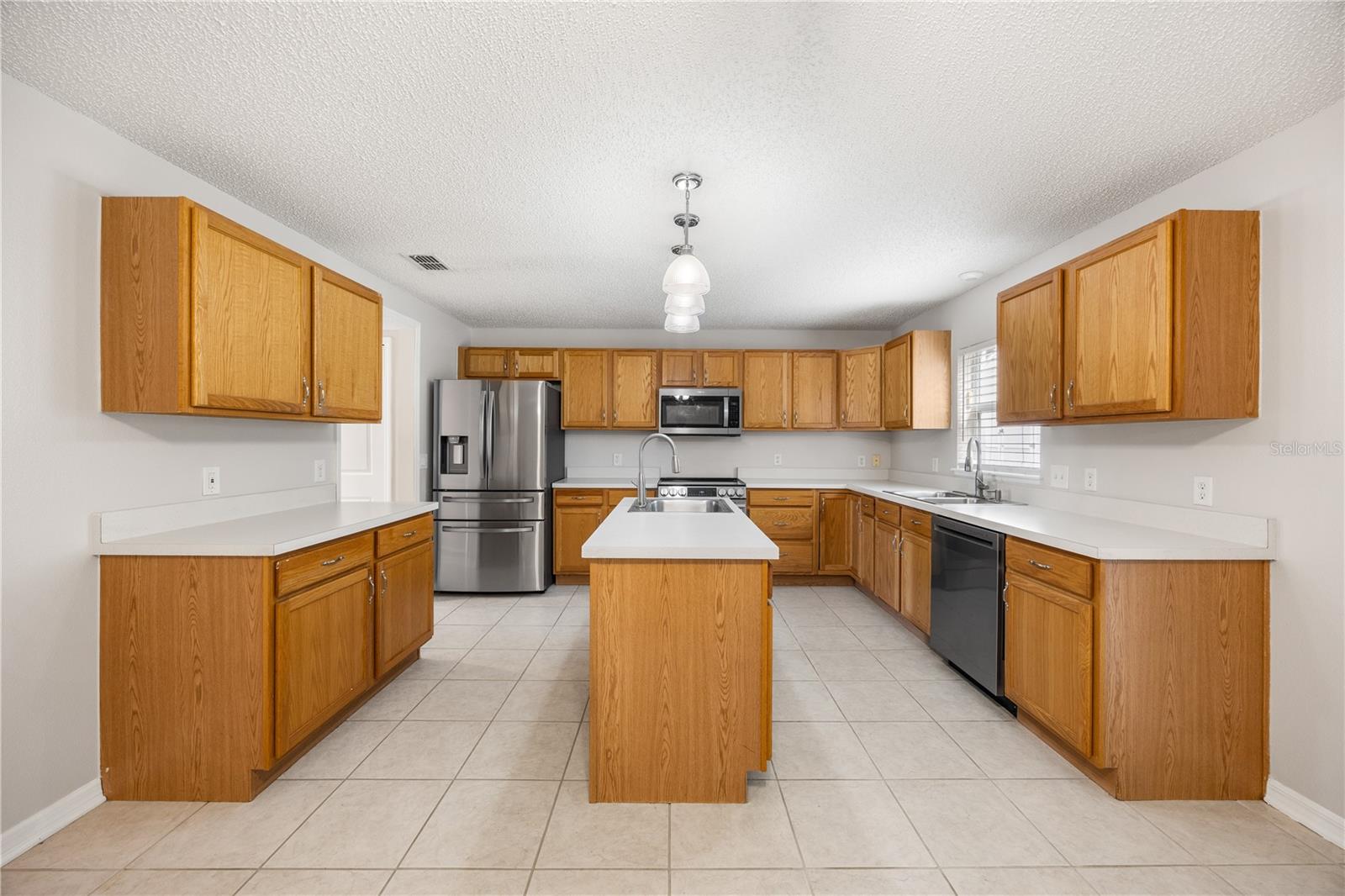 2085 OLDHAM AVENUE, Deltona, FL 32725