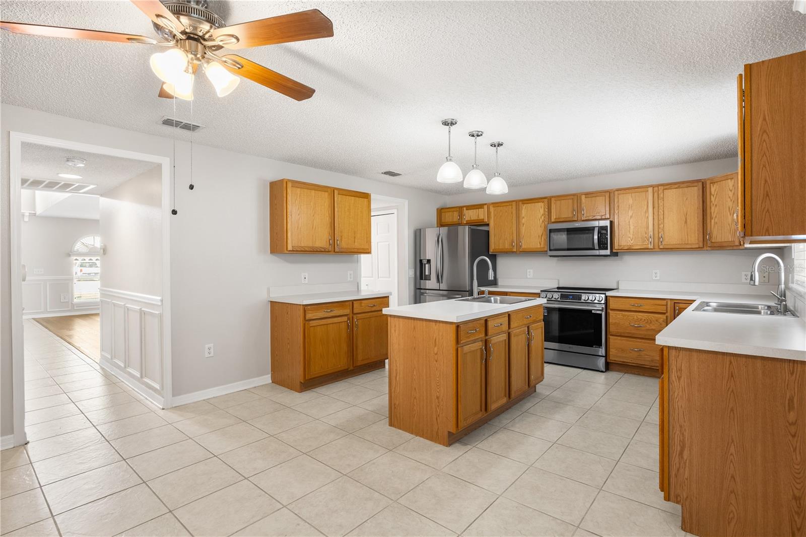 2085 OLDHAM AVENUE, Deltona, FL 32725