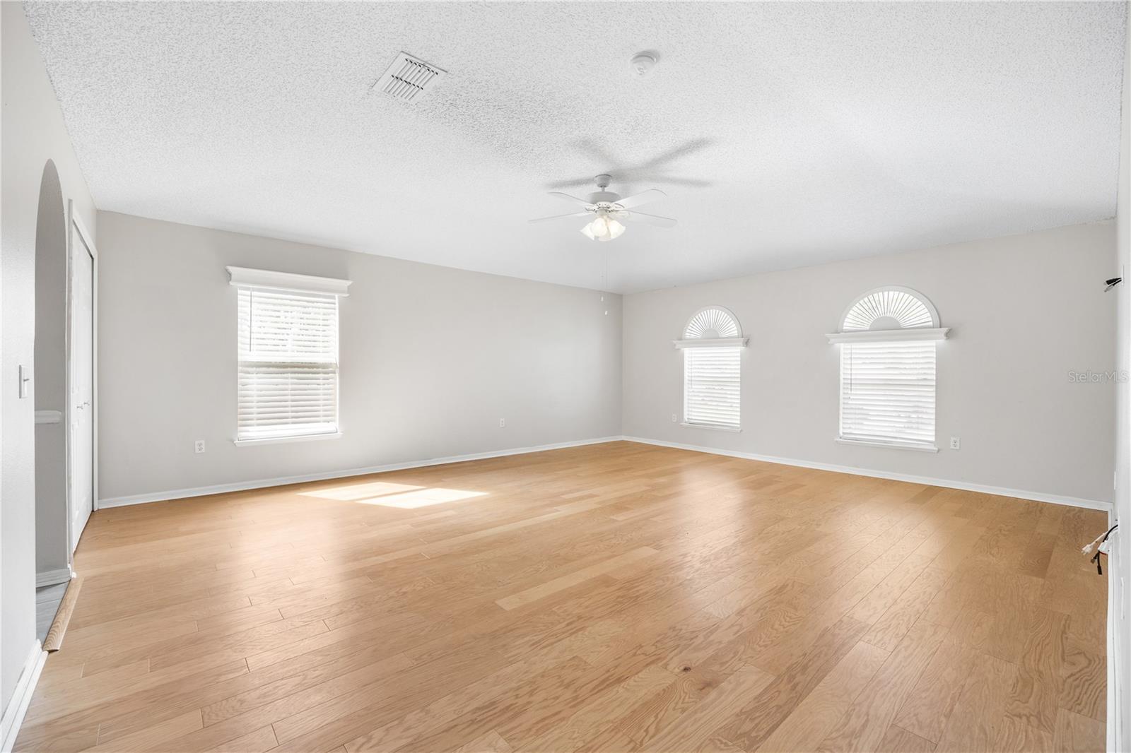 2085 OLDHAM AVENUE, Deltona, FL 32725