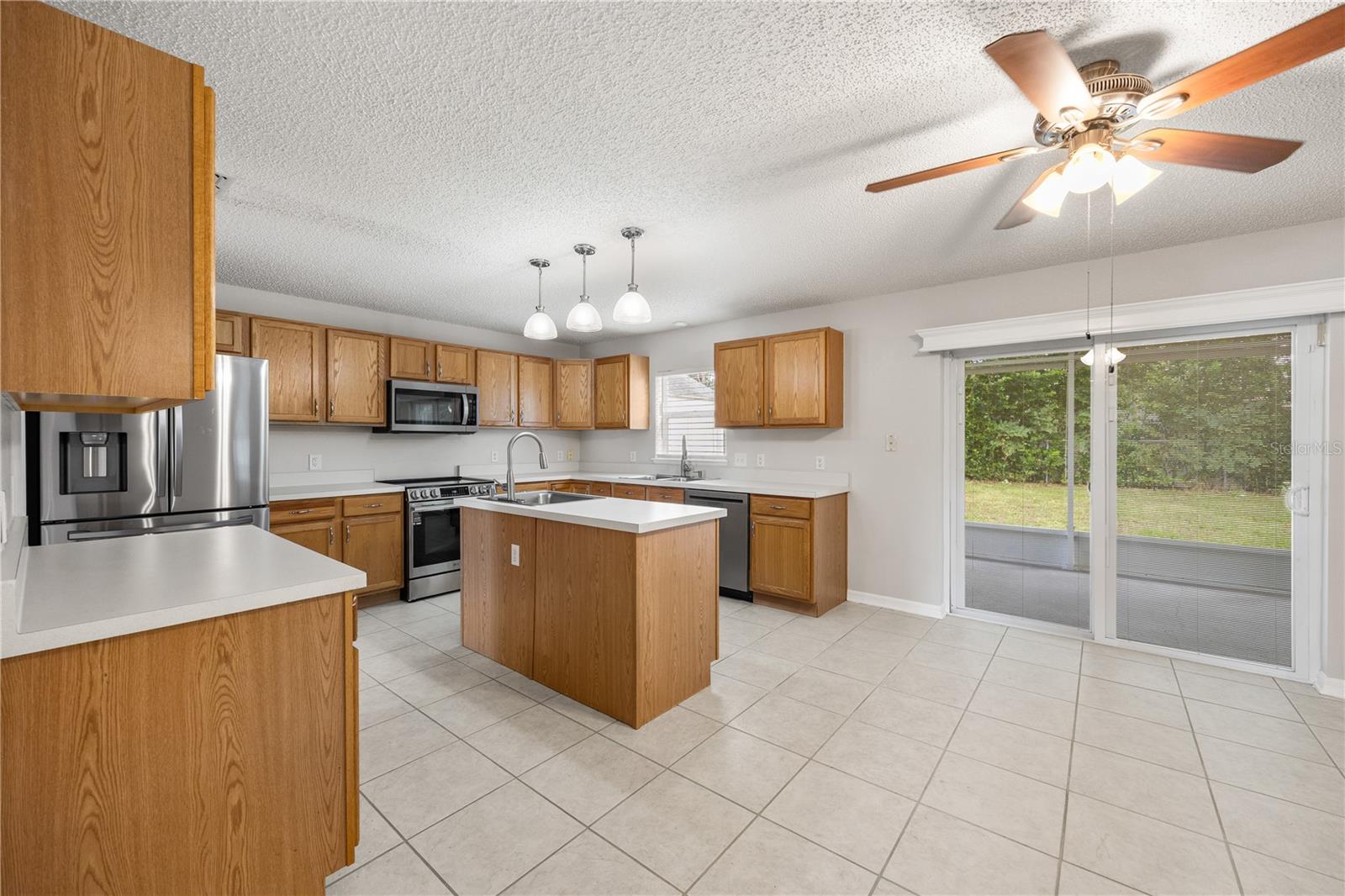 2085 OLDHAM AVENUE, Deltona, FL 32725