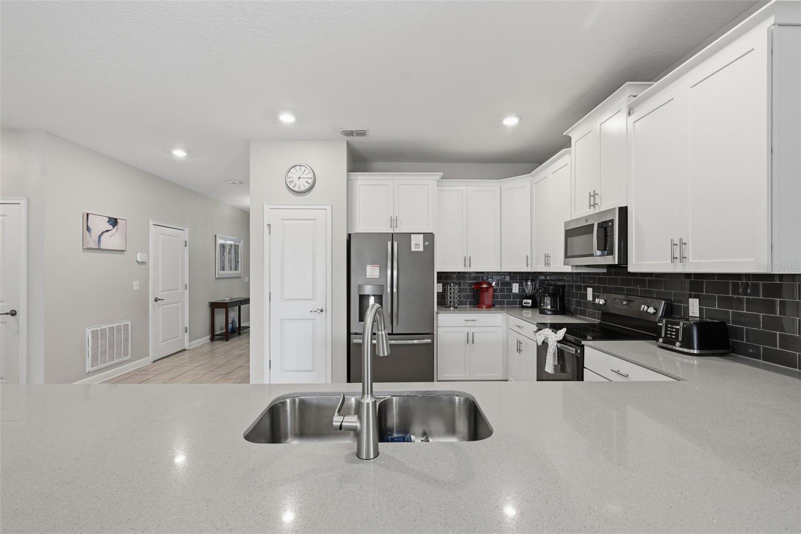 1670 MOON VALLEY DRIVE, Davenport, FL 33896