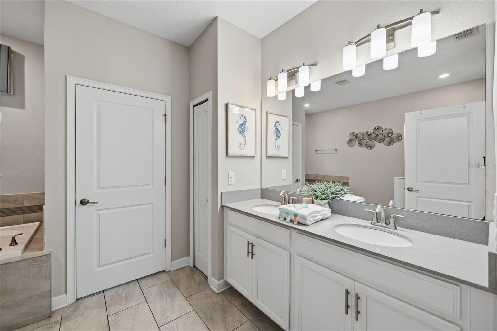 1670 MOON VALLEY DRIVE, Davenport, FL 33896