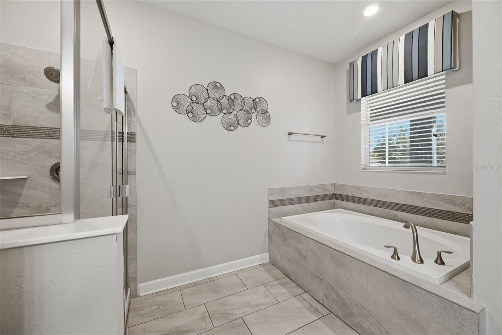 1670 MOON VALLEY DRIVE, Davenport, FL 33896