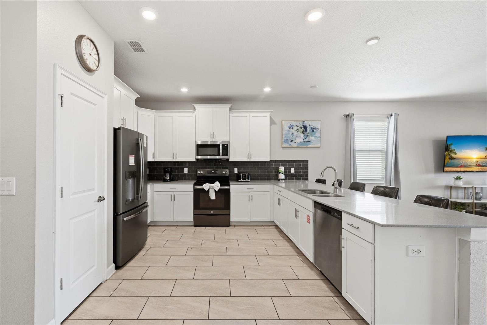 1670 MOON VALLEY DRIVE, Davenport, FL 33896