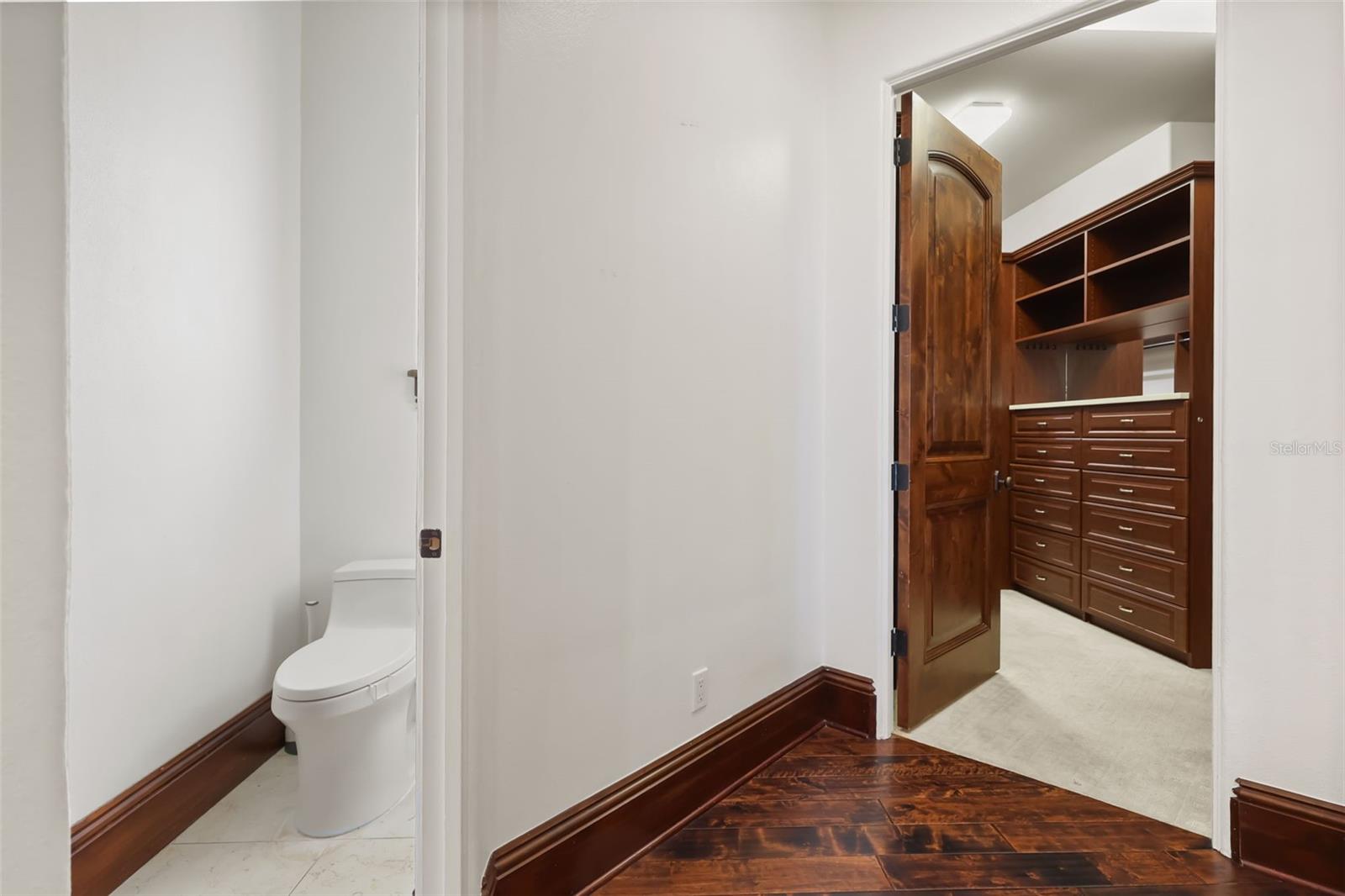 Primary water closet