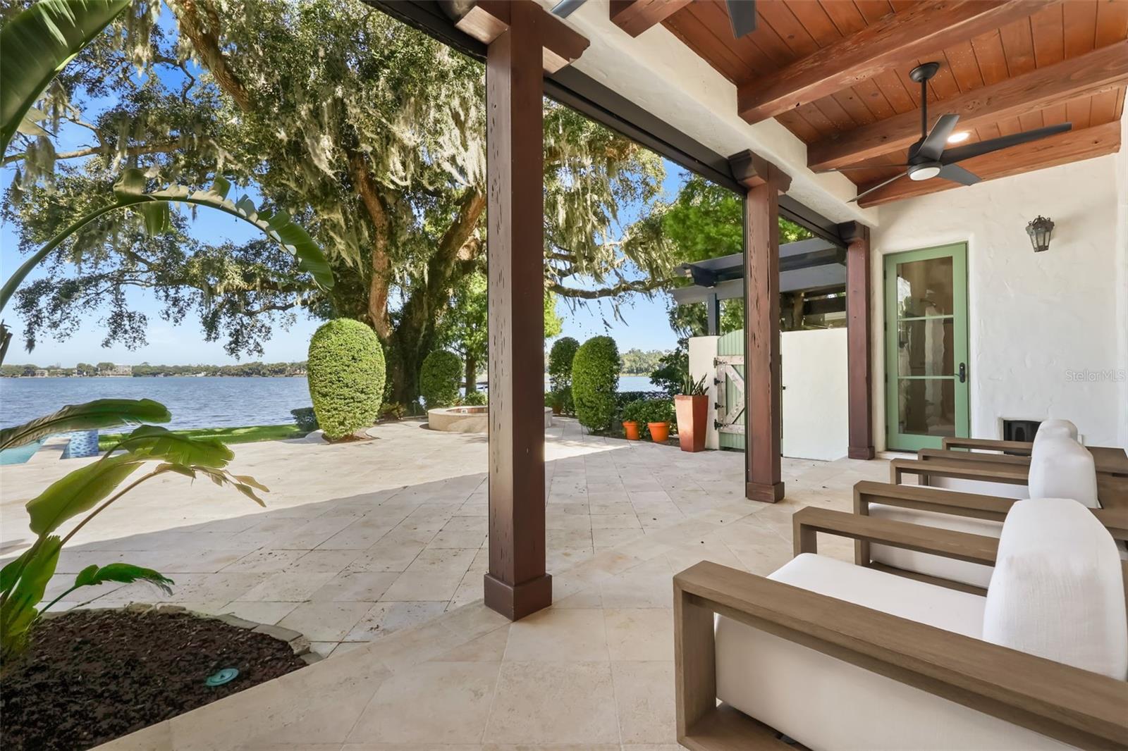 Covered lanai with retractable screens