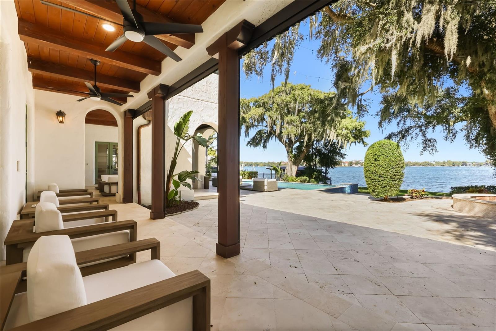 Covered lanai with retractable screens