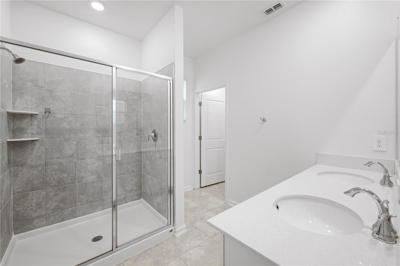2ND PRIMARY BATHROOM 1ST