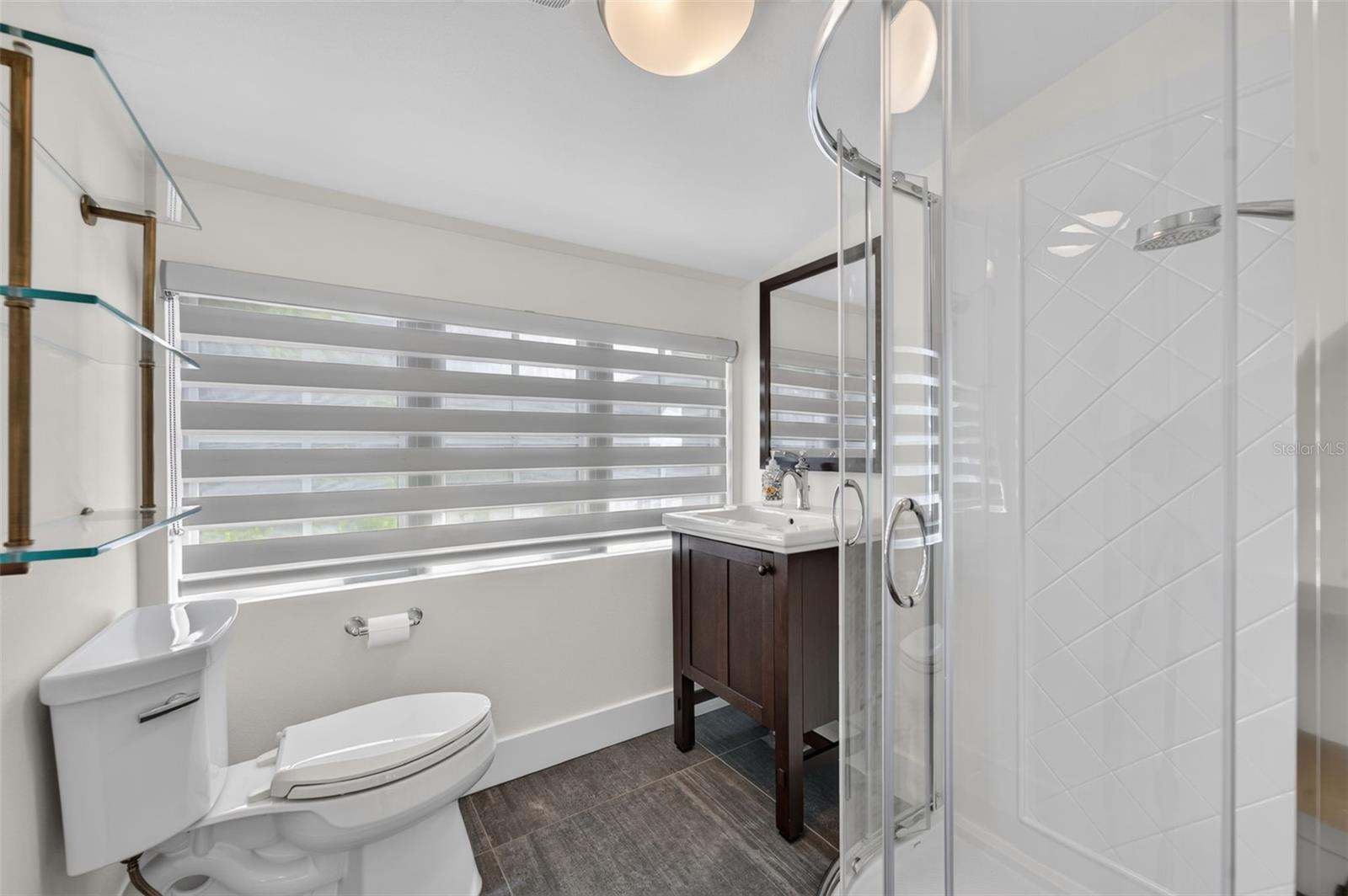 Studio apartment full bathroom