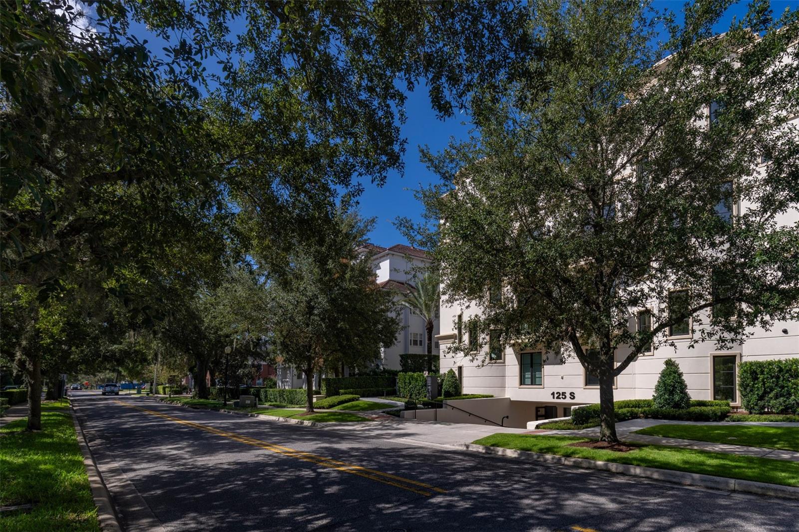 125 S INTERLACHEN AVENUE, #4, Winter Park, FL 32789