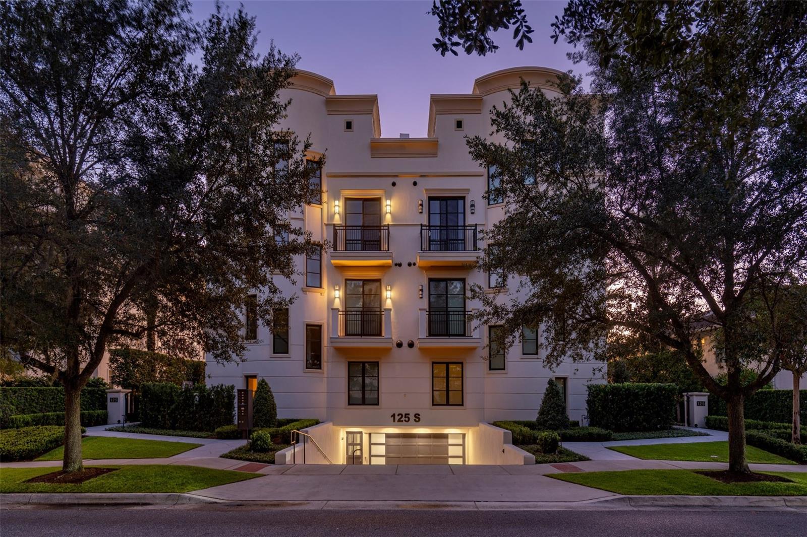 125 S INTERLACHEN AVENUE, #4, Winter Park, FL 32789