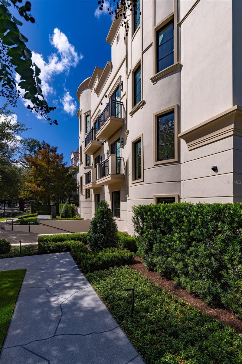 125 S INTERLACHEN AVENUE, #4, Winter Park, FL 32789