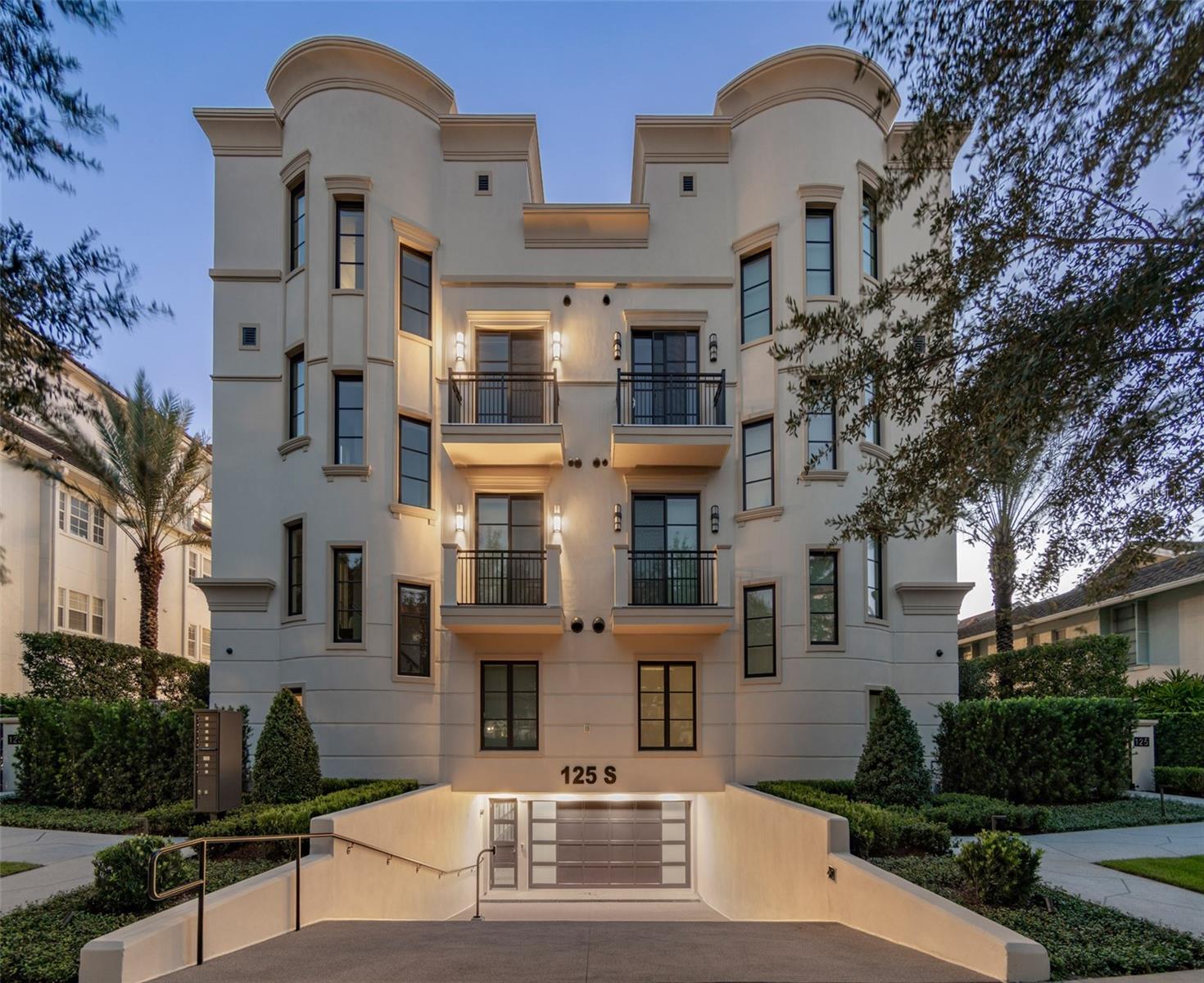 125 S INTERLACHEN AVENUE, #4, Winter Park, FL 32789 125 S INTERLACHEN AVENUE, #4, Winter Park, FL 32789