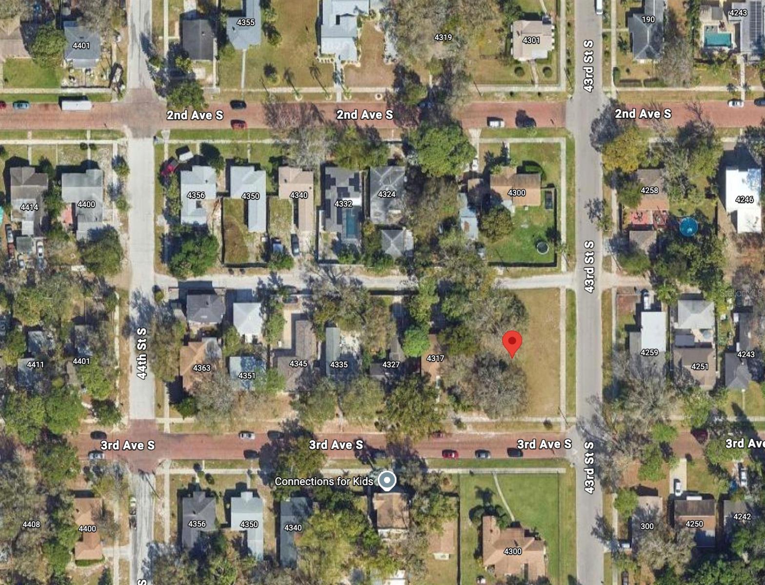 4301 3RD AVENUE S, St Petersburg, FL 33711 4301 3RD AVENUE S, St Petersburg, FL 33711