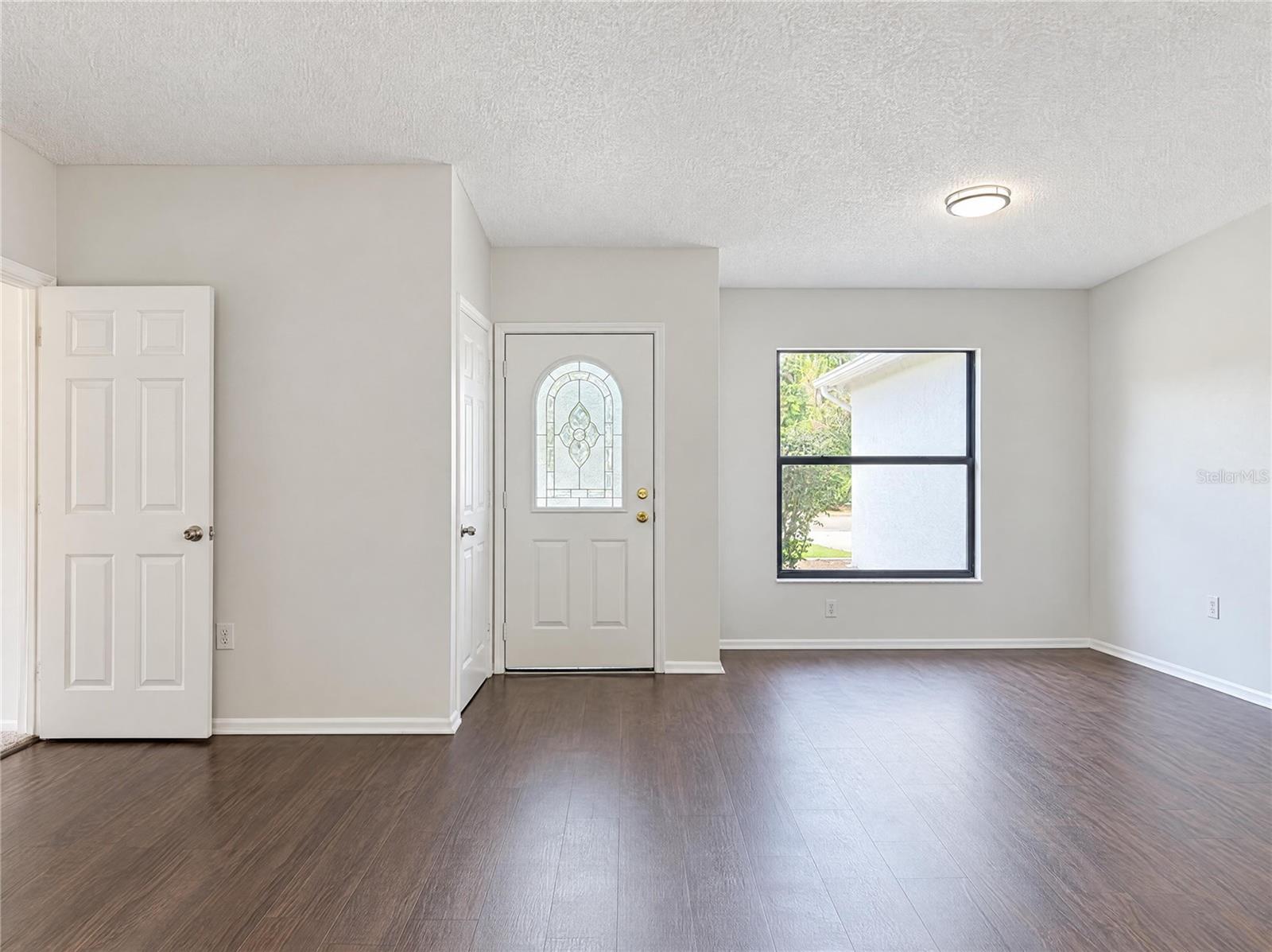 4010 75TH TERRACE E, Sarasota, FL 34243 4010 75TH TERRACE E, Sarasota, FL 34243