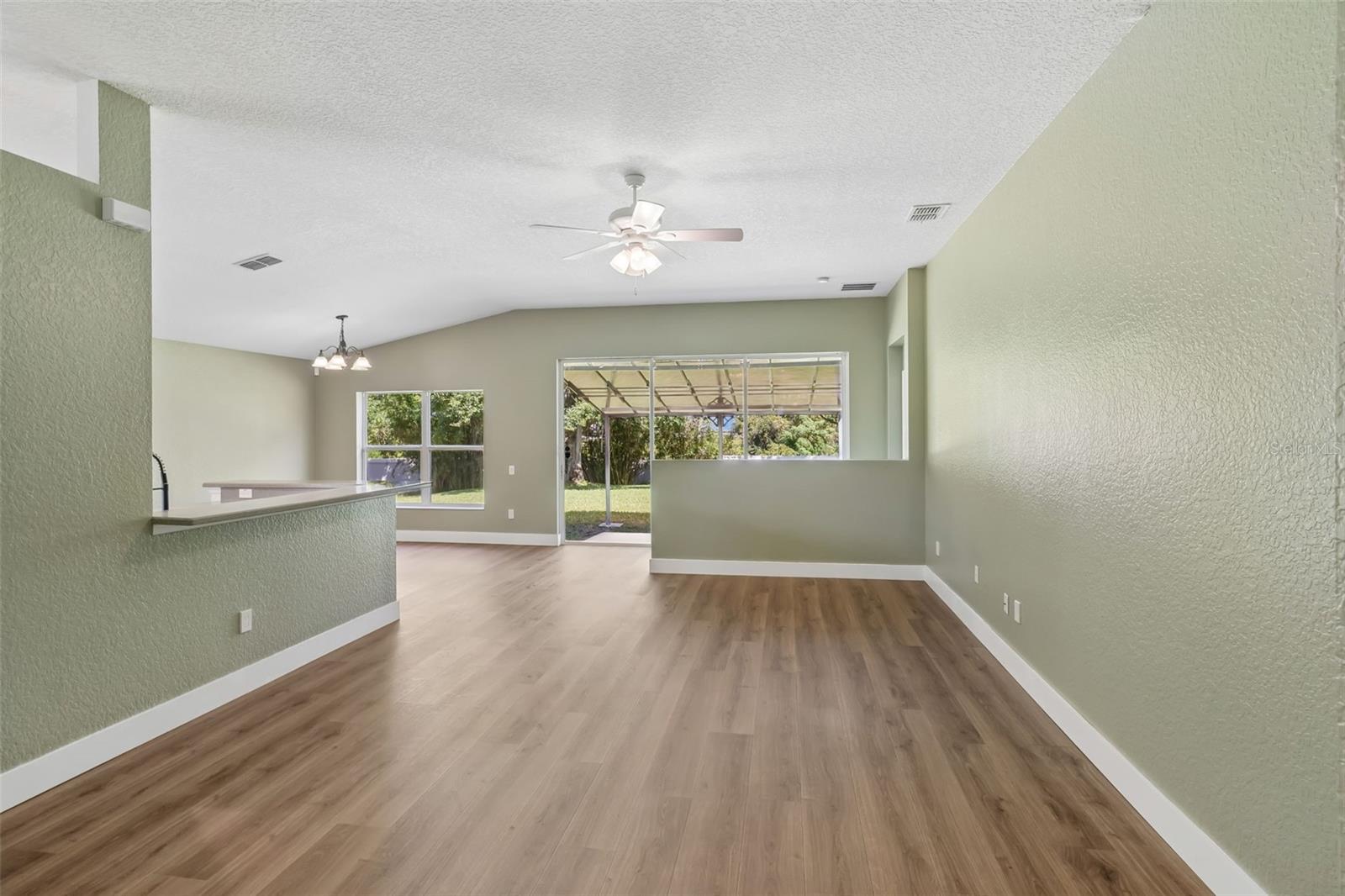 2956 SANTA MARIA AVENUE, Clermont, FL 34715