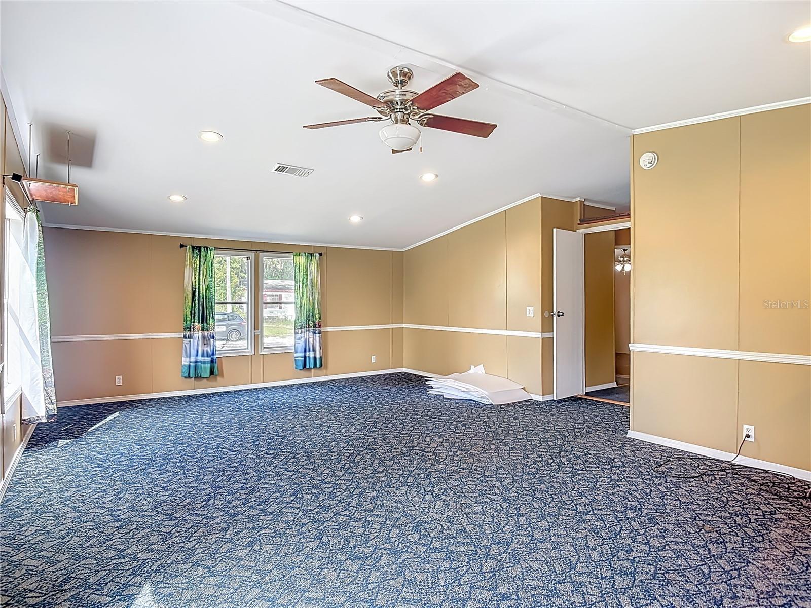 45750 PINE STREET, Paisley, FL 32767