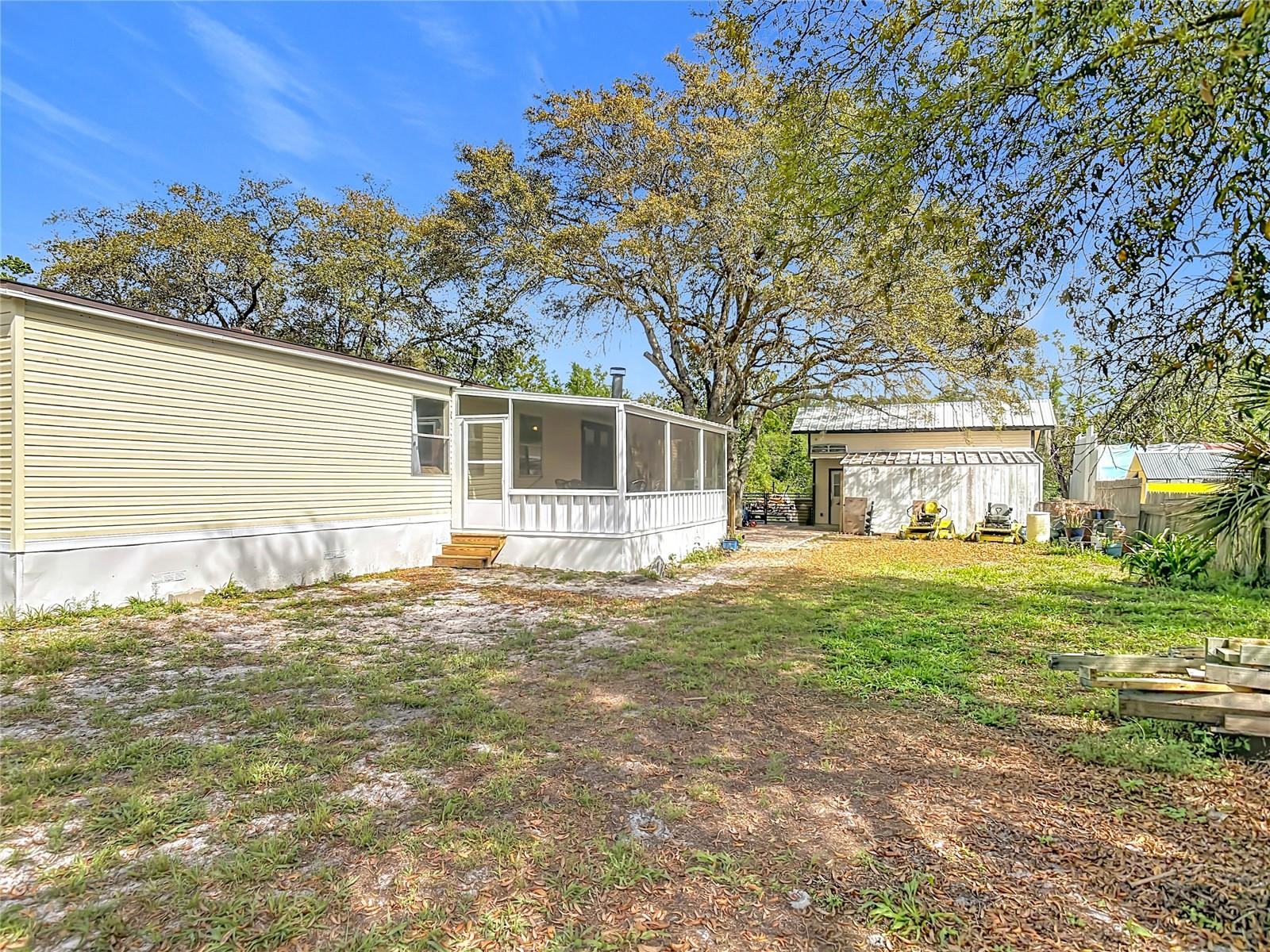 45750 PINE STREET, Paisley, FL 32767