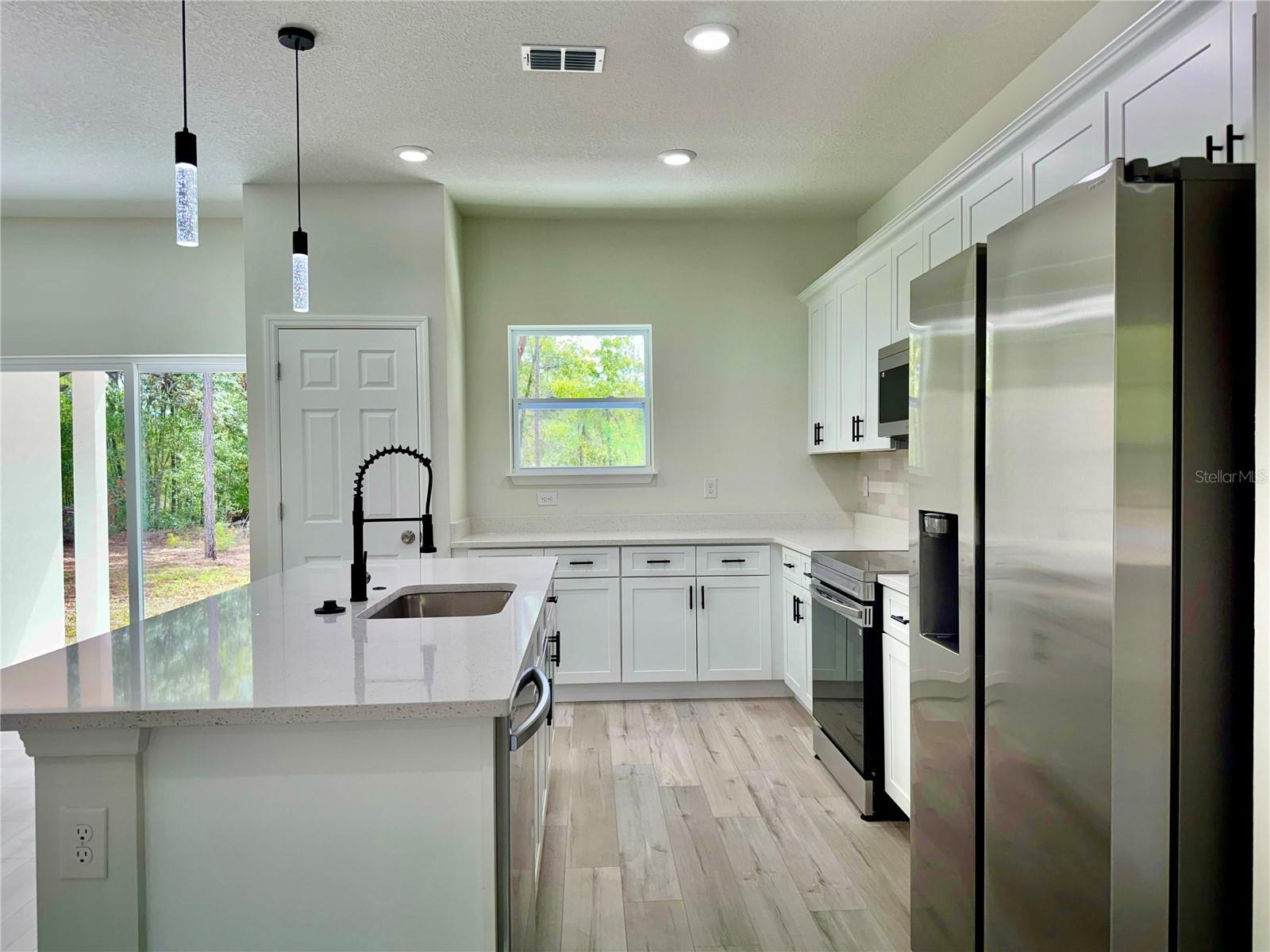 MODEL HOME