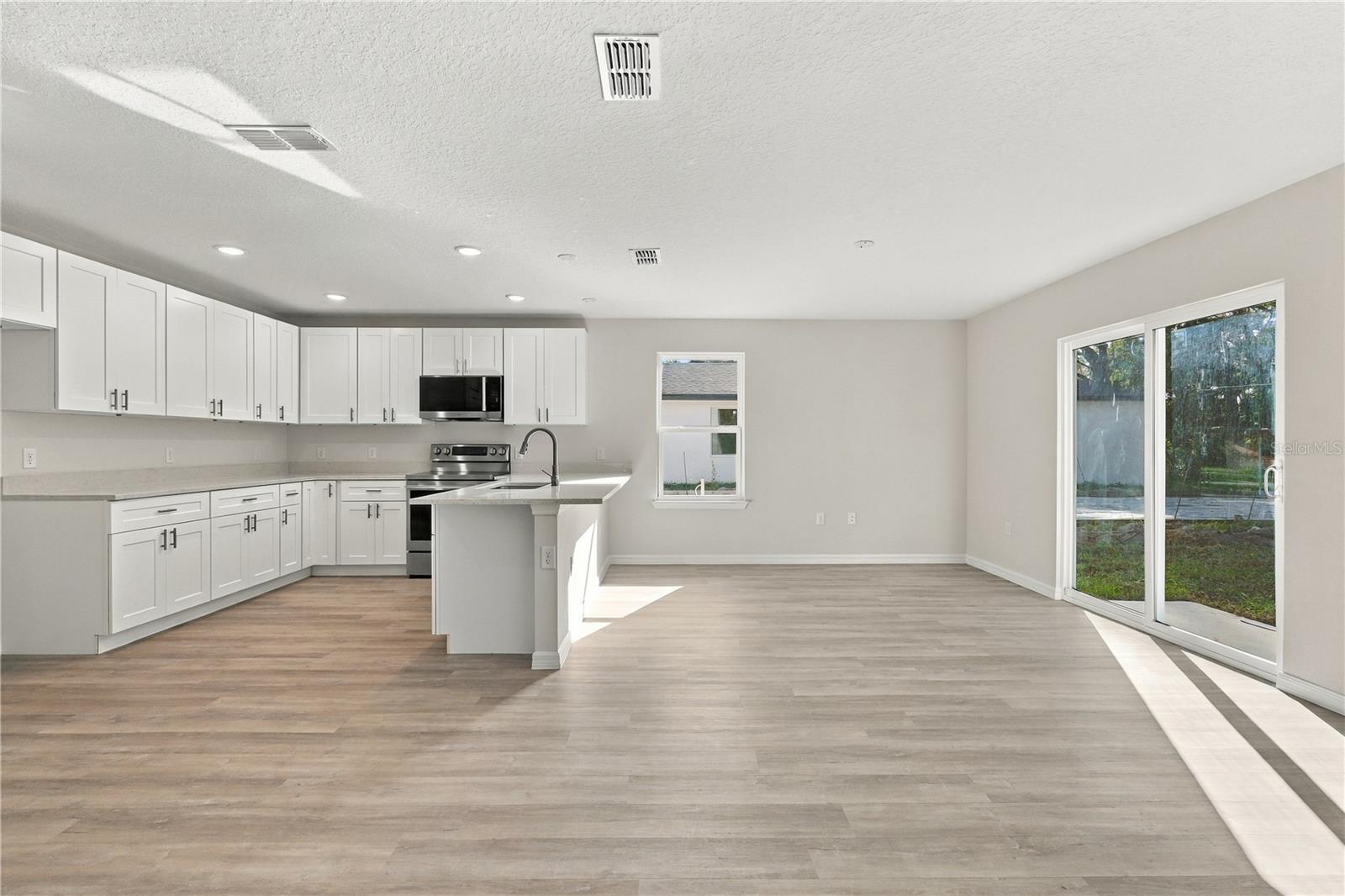 530 PALMETTO STREET, Eustis, FL 32726 530 PALMETTO STREET, Eustis, FL 32726