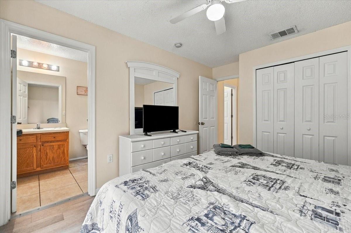 8504 CRYSTAL COVE LOOP, Kissimmee, FL 34747