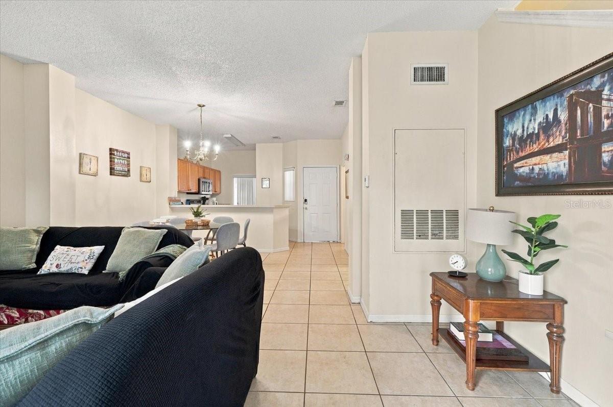 8504 CRYSTAL COVE LOOP, Kissimmee, FL 34747